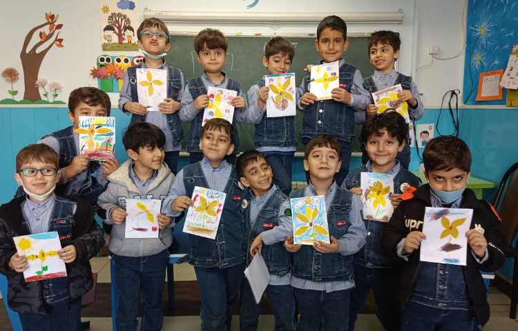 کلاس مناسبتی : کلاژ به عنوان آذرجشن