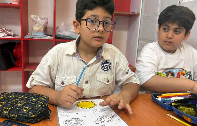 کلاس نجوم رنگ آمیزی کاربرگ منظومه شمسی 2