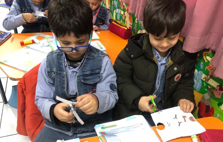 کلاس نوشتاری:کلاژ آدم برفی 3