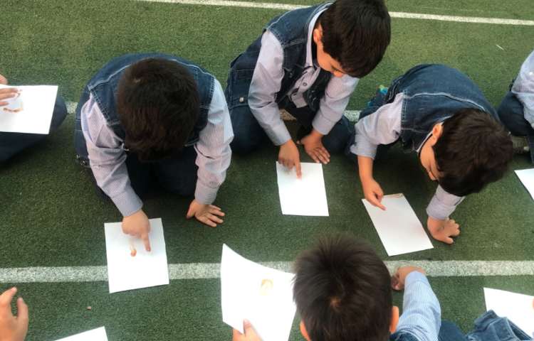 کلاس نوشتاری نقاشی با سس قرمز 2