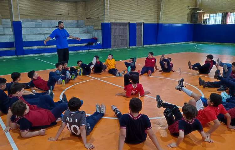 کلاس ورزش پنجم ققنوس 1 و 2 3