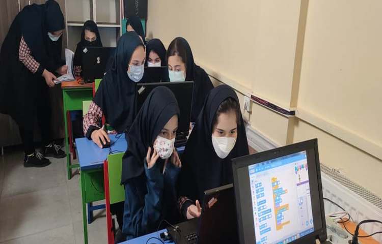 کلاس کامپیوتر آموزش نرم افزار اسکرچ 4