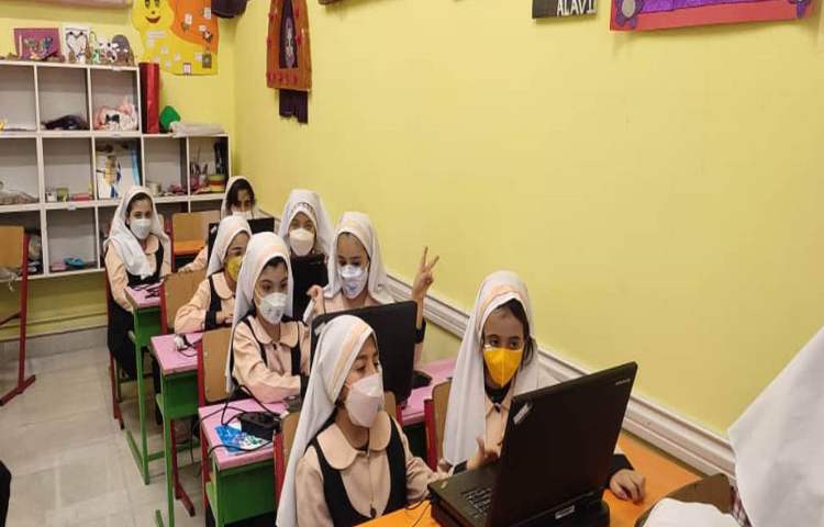 کلاس کامپیوتر آموزش نرم افزار (word)