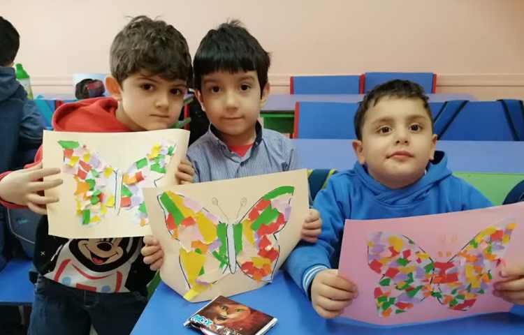 کلاژ با خرده های کاغذرنگی 4