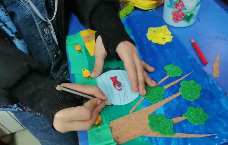 کلاژ روی مقوا 2