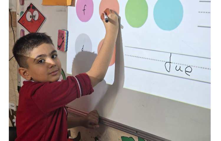 کلمه خوانی و کلمه نویسی با بازی decoding 1