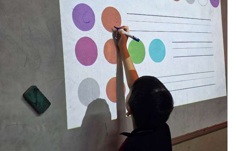 کلمه خوانی و کلمه نویسی با بازی decoding 4