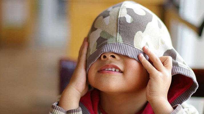 بررسی کم رویی در کودکان و درمان آن از طریق بازی‌های جمعی و فردی