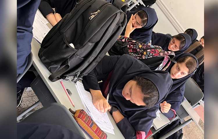 کنترل پرتال و آزمون هفتگی دانش آموزان پایه دوازدهم 1