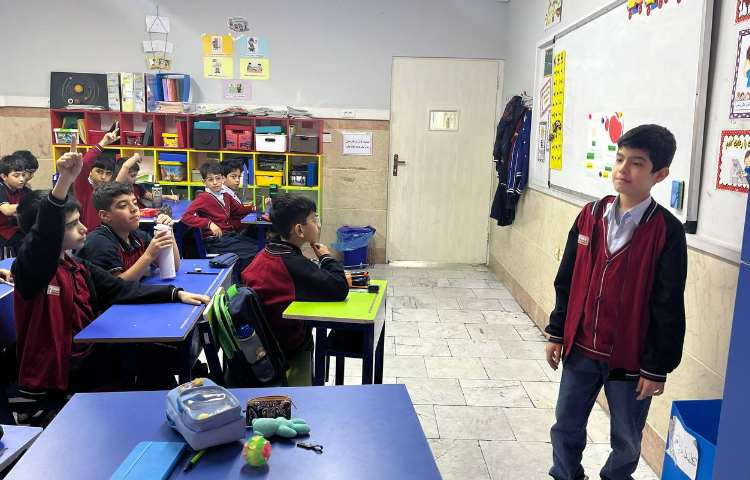 کنفرانس گرامر درس There is There are 2