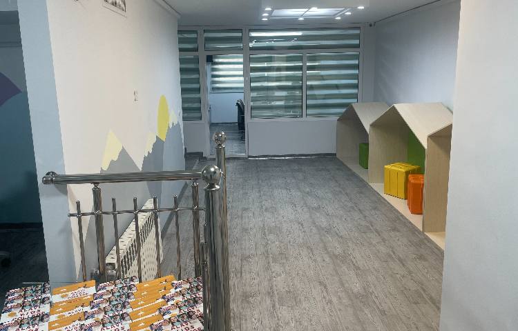 سالن ورودی کودکستان آریاشهر تهران