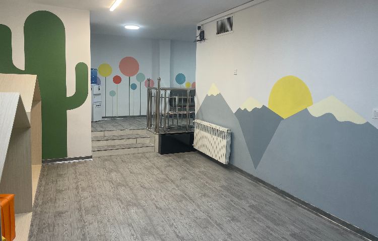 سالن ورودی کودکستان آریاشهر تهران