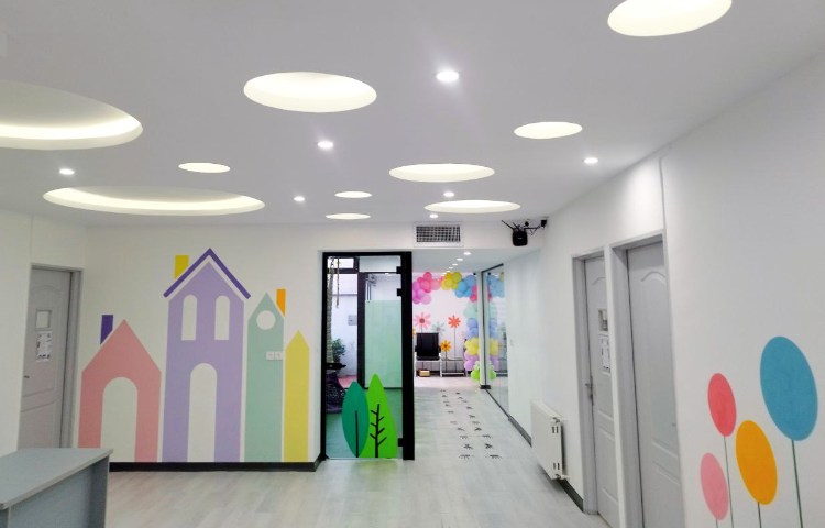 سالن ورودی کودکستان منطقه 5 تهران - جنت آباد