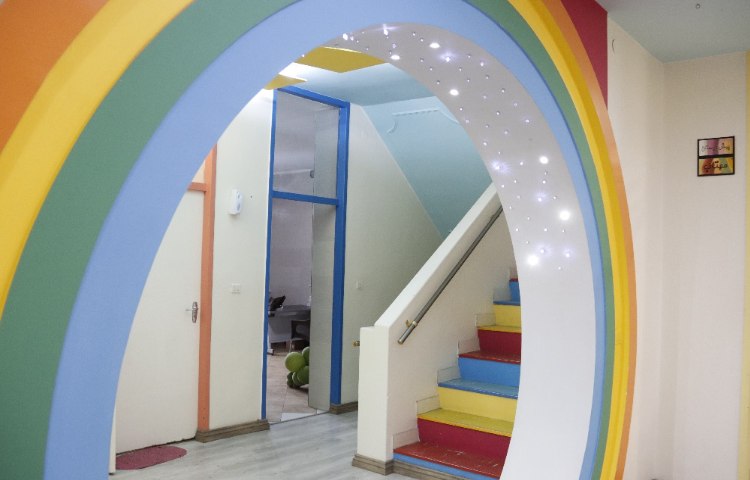 راه‌پله کودکستان ناحیه 4 تبریز - گلباد