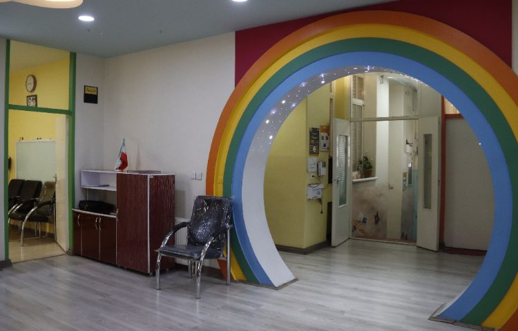 سالن ورودی کودکستان ناحیه 4 تبریز - گلباد