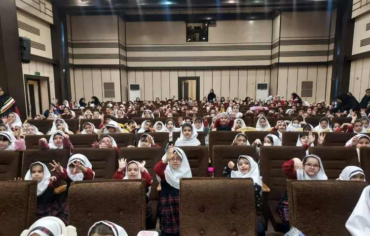 گرامیداشت روز دانش آموز 10