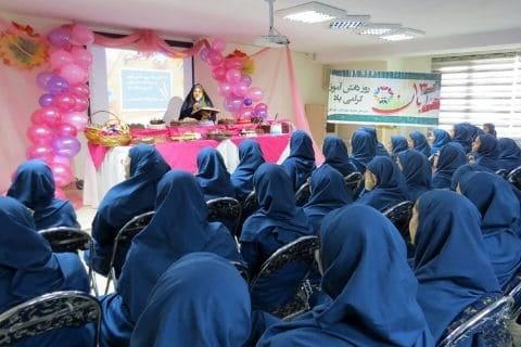 موج ششم کرونا هنوز شروع نشده و فقط 46 درصد دانش‌آموزان واکسیناسیون شده‌اند