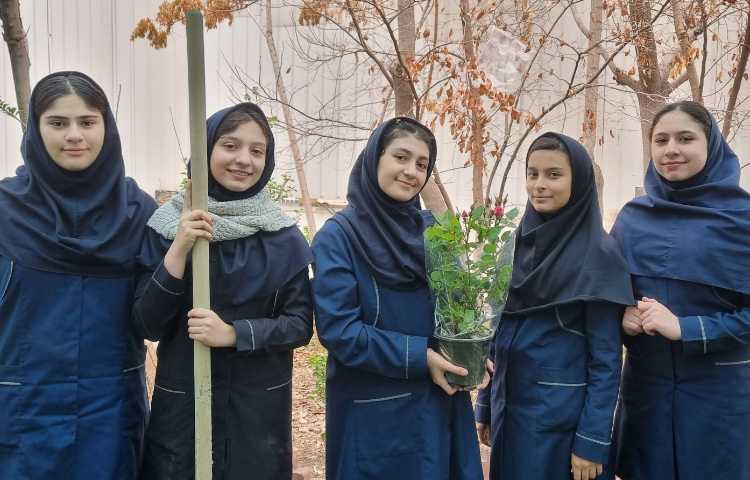 گرامیداشت روز درختکاری, روز دوستی با طبیعت 1