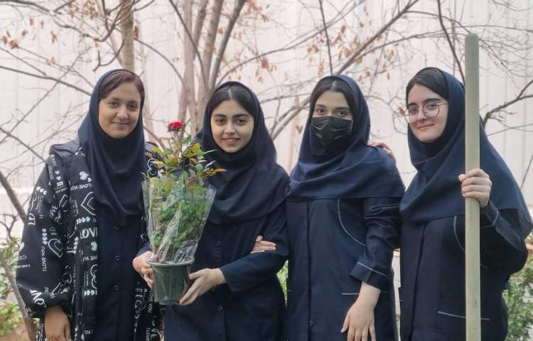 گرامیداشت روز درختکاری, روز دوستی با طبیعت