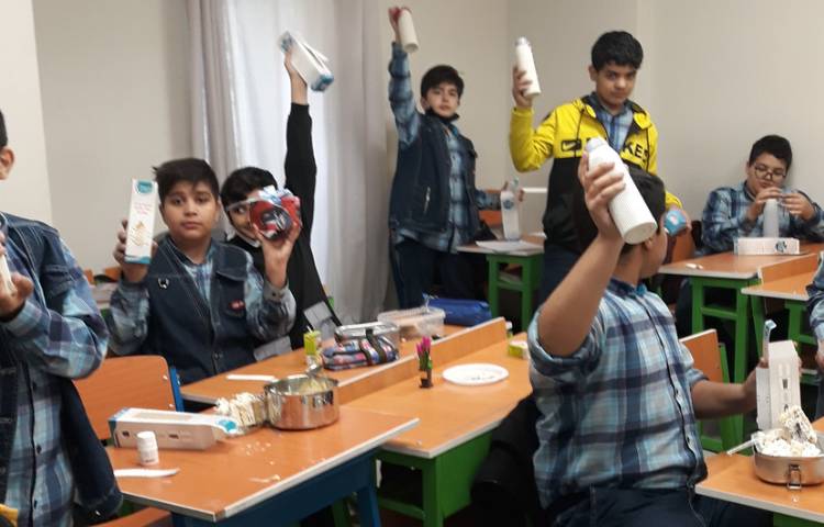 گرامیداشت 13 آبان 18