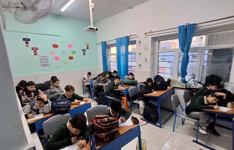 گزارش تصویری از آزمون ترم اول دانش‌آموزان عزیزم در پایه هفتم 4