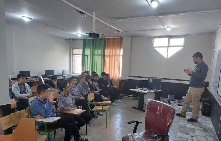 گزارش ویژه برنامه‌های فنی-مهارتی پایه نهم 2