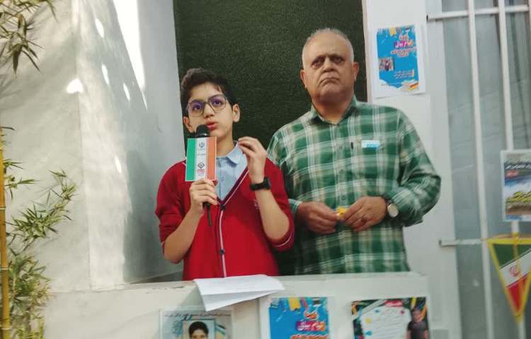 گفتمان کاندیدای شورای دانش آموزی وطرح چهارخانه تریبون آزاد 1