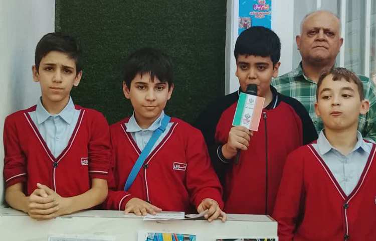 گفتمان کاندیدای شورای دانش آموزی وطرح چهارخانه تریبون آزاد 8