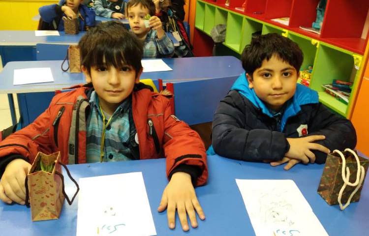 :گیفت نشانه ی اُ، کلاس پرتقال