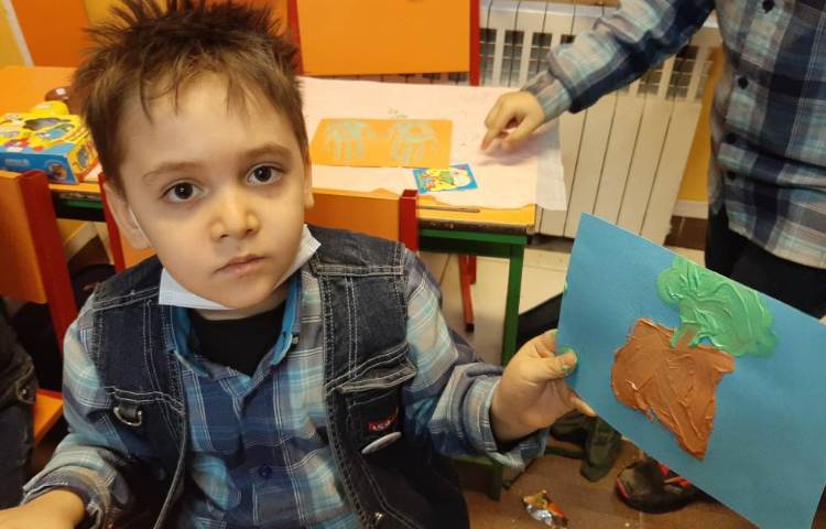 :گ مثل رنگ انگشتی 8