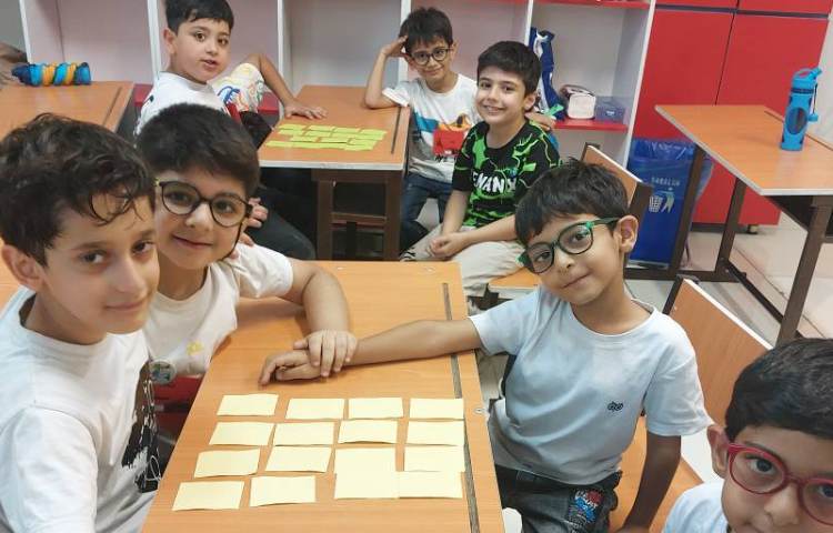 یادآوری کلمات استثنا، و حروف چندشکلی با هدف تقویت حافظه ی دیداری، توانایی ساخت کلمه با استفاده از حر 2