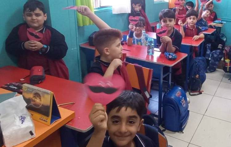 یادگاری زیبا با خط خود دانش آموزان 1