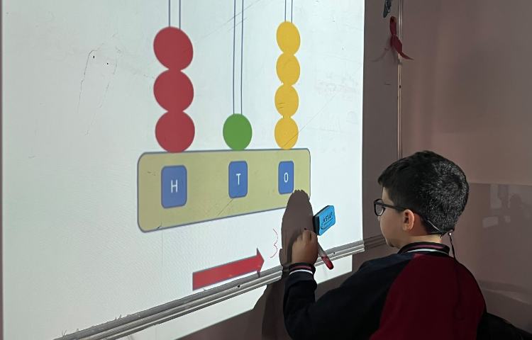 یادگیری اعداد و ارزش مکانی آن‌ها-زنگ Math 3