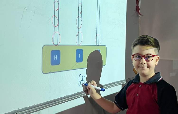 یادگیری اعداد و ارزش مکانی آن‌ها-زنگ Math