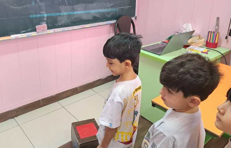 یادگیری بخش کردن (ربات و دست زدن) 2