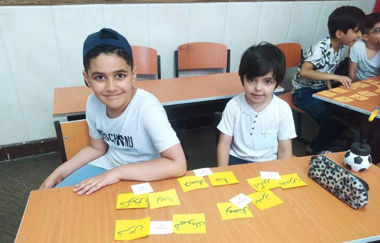 یادگیری -ِ ربط و ی میانجی، با محل قرار گرفتن در کلمه ،با روش بازی در کلاس اجرا شد 3