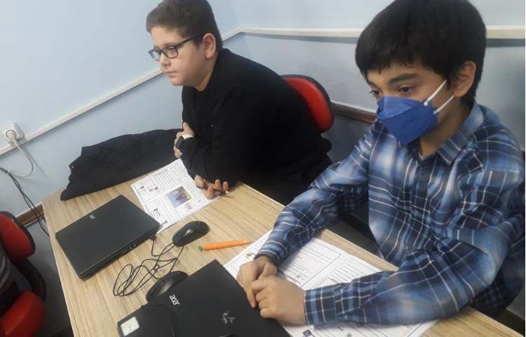 یادگیری مبحث فتو شاپ در کلاس رایانه پایه پنجم 4