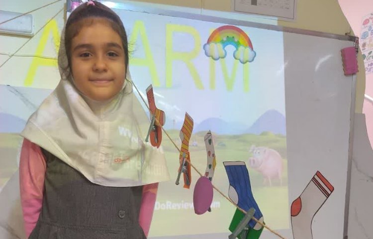 یادگیری مفهوم یکسان و متفاوت از طریق بازی هدفمند در کلاس ریاضی به زبان انگلیسی 2