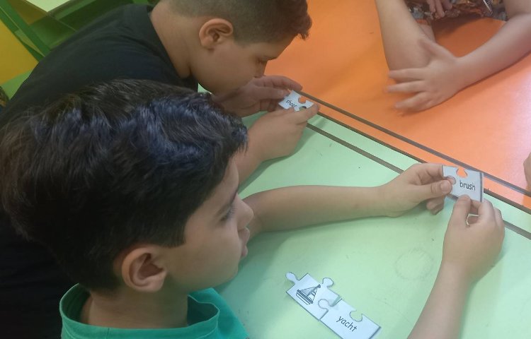 : یادگیری نوشتار لغات از طریق درست کردن پازل 1