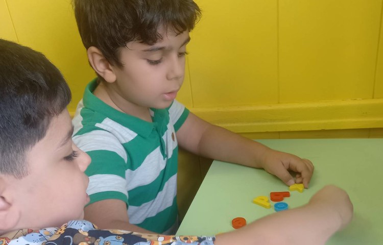 : یادگیری نوشتار لغات x و y و مرور آنها از طریق بازی 1