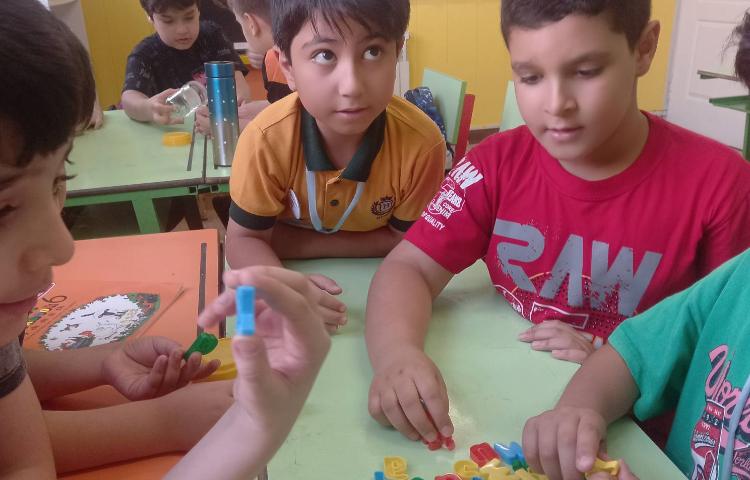 : یادگیری نوشتار لغات x و y و مرور آنها از طریق بازی 4