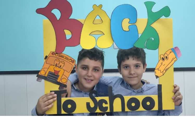 یادگیری و خوشگذرانی در اولین روز مدرسه در کلاس زبان 17