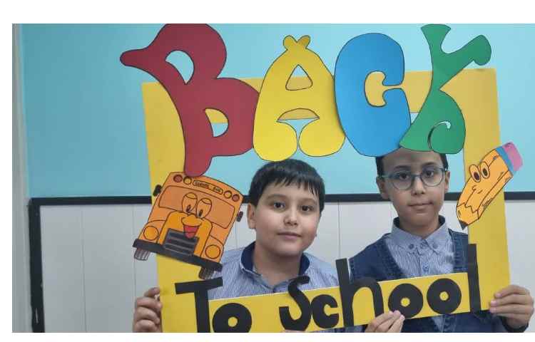 یادگیری و خوشگذرانی در اولین روز مدرسه در کلاس زبان 20