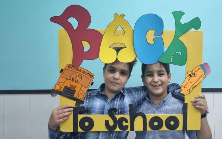 یادگیری و خوشگذرانی در اولین روز مدرسه در کلاس زبان 24