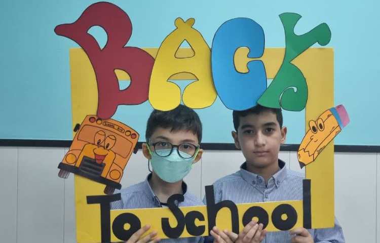 یادگیری و خوشگذرانی در اولین روز مدرسه در کلاس زبان 25