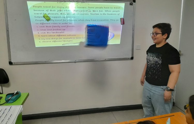 یاد آوری جملات و تمرین املاء کلمات