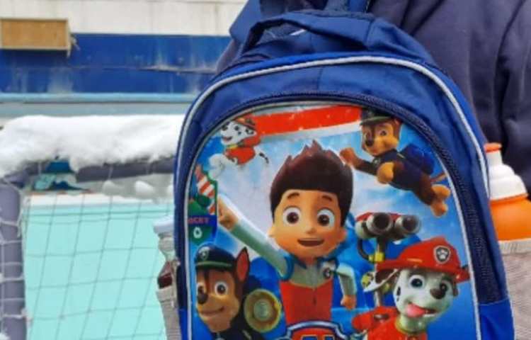 یه روز برفی شاد دبستان علوی 4