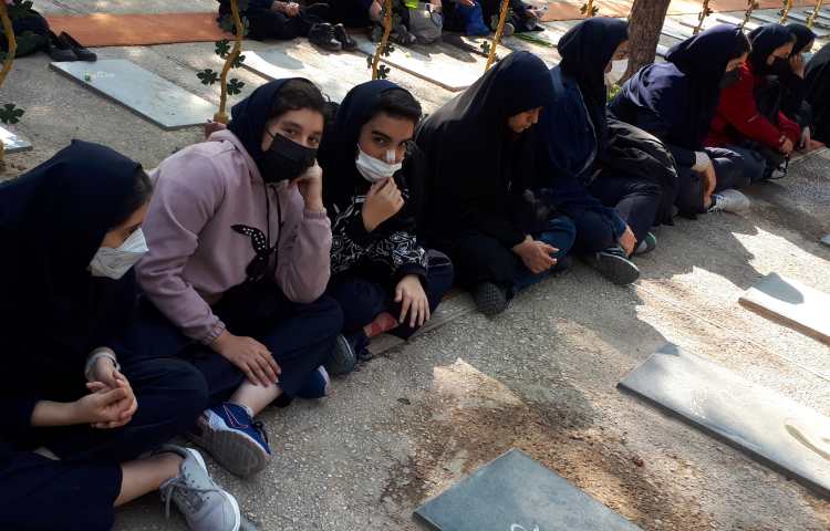 یک روز در بهشت 2