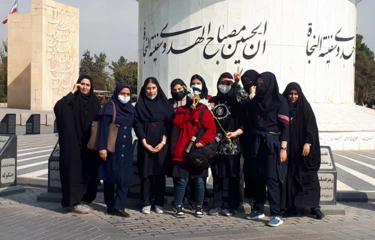 یک روز در بهشت 3