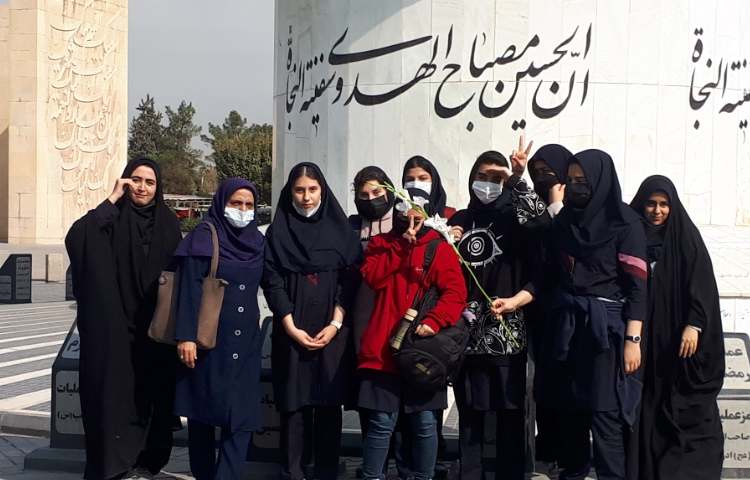 یک روز در بهشت 3